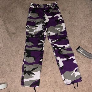 X-Small Cargo Camo pants